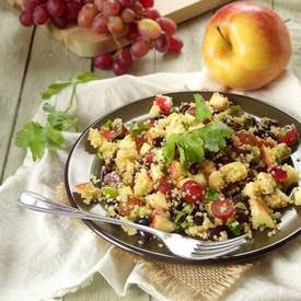 Quinoa Salad with Black Beans, Apples & Red Grapes