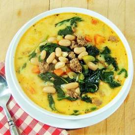 Spicy Sausage, White Bean, and Spinach Soup 